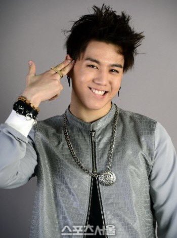 elle 𓅪 tweet media