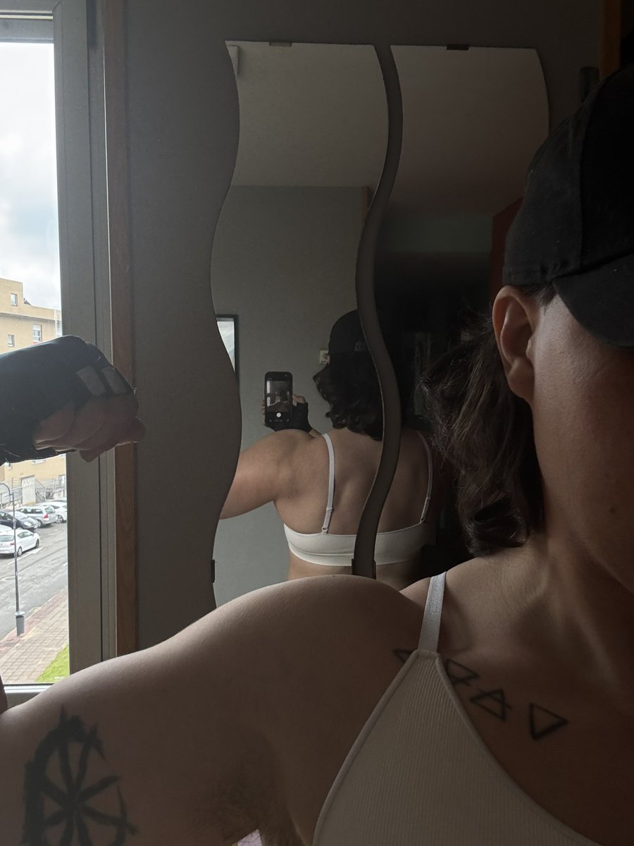 ❄️alejandra✨ tweet media