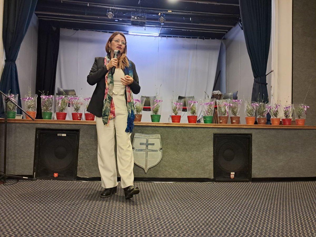 secredistmujer's tweet image. Conmemoramos el #8M en las localidades. Con el apoyo de la #CIOM de Teusaquillo y la presencia de la alcaldesa local María Angélica González Russi y lideresas de la localidad, se realizó el conversatorio “Huellas de resistencia: memoria y derechos de las mujeres de Teusaquillo”.