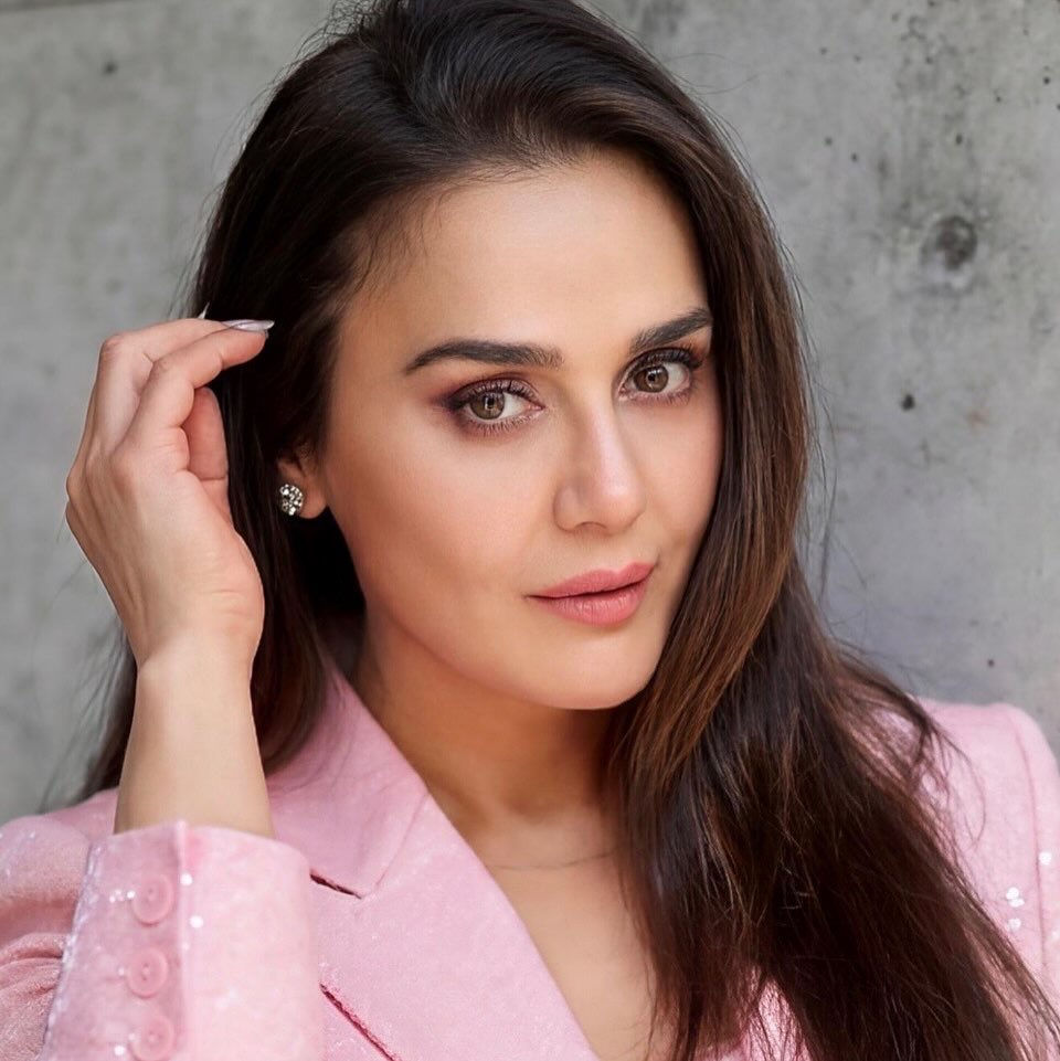 Preity G Zinta tweet media
