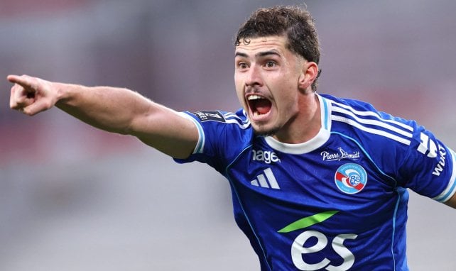 OManiaque tweet media