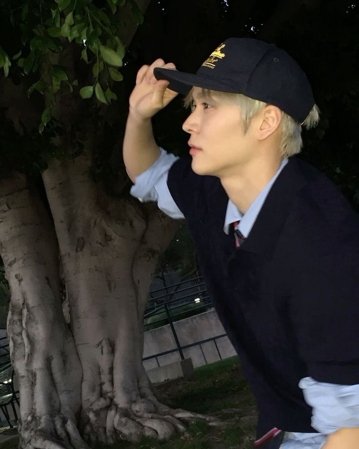 BERMUARA. tweet media