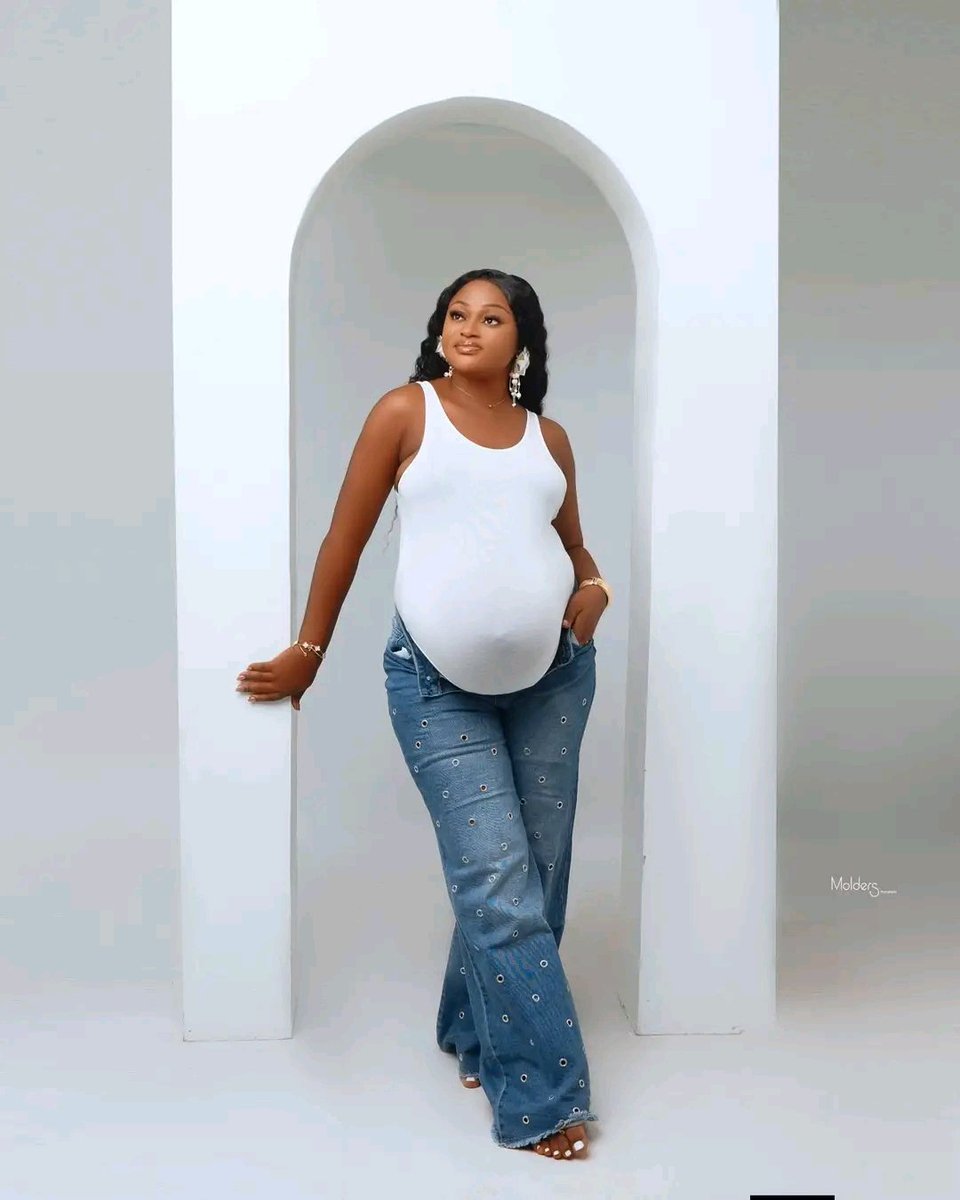 unique A'wears tweet media