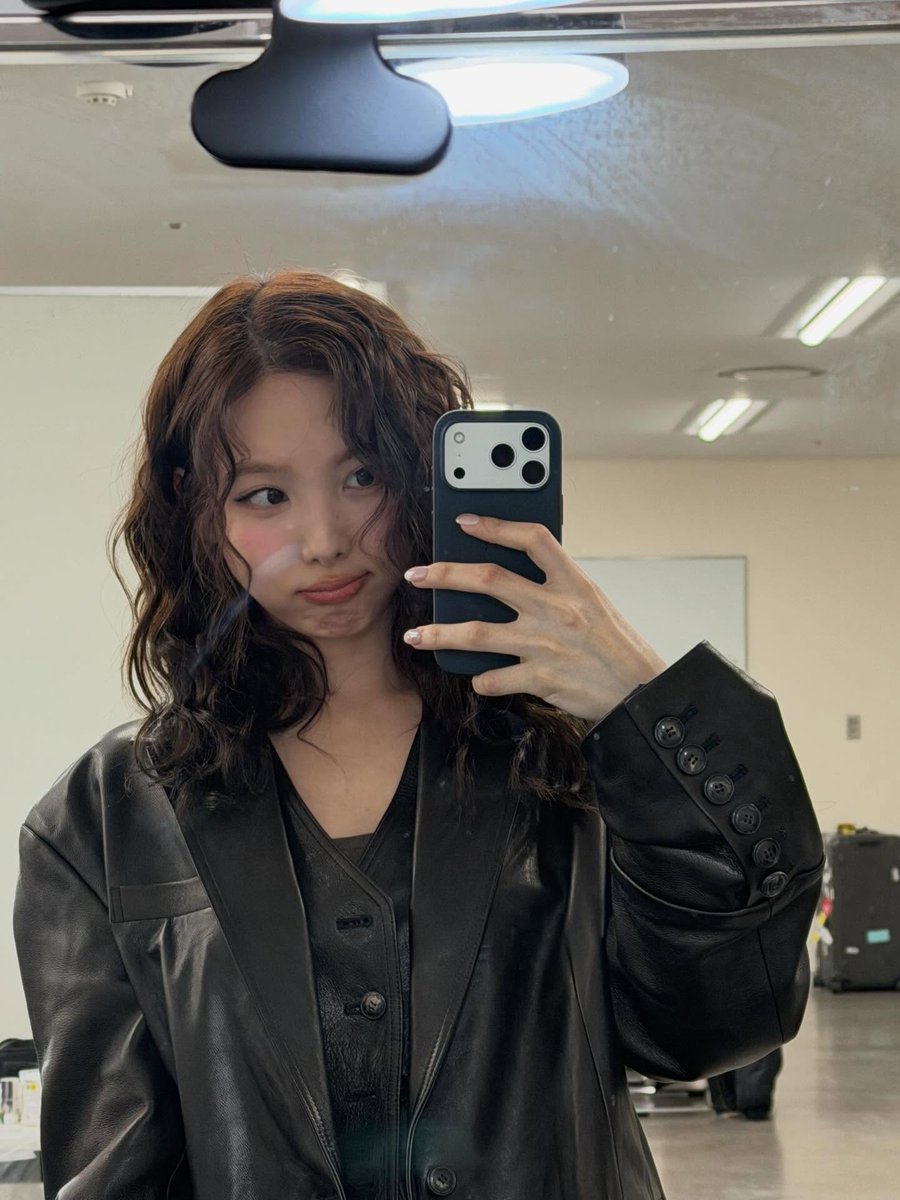 *⁠･nyssa*⁠･ tweet media