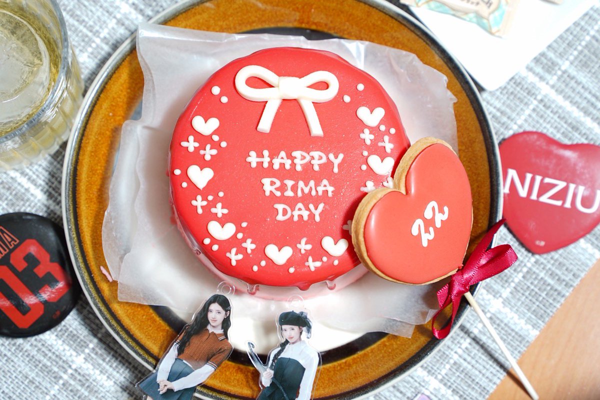 Kanako20220313's tweet image. まーちゃんHBD♡
去年のツアーでは客降りで目の前に来てくれて片手ハートを返してくれてありがとう♡
こないだの代々木も近くで見れて嬉しかった♡
22歳も素敵な1年になりますように⟡.·

 #HappyRIMADay
 #リマとならどんな日もHappyday
 #NiziU