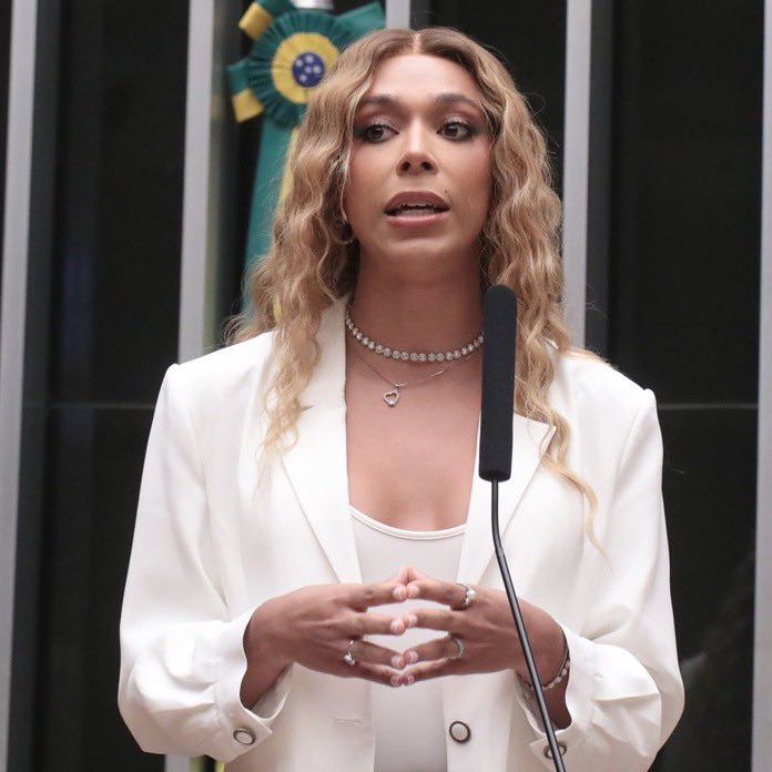 UpdateCharts tweet media