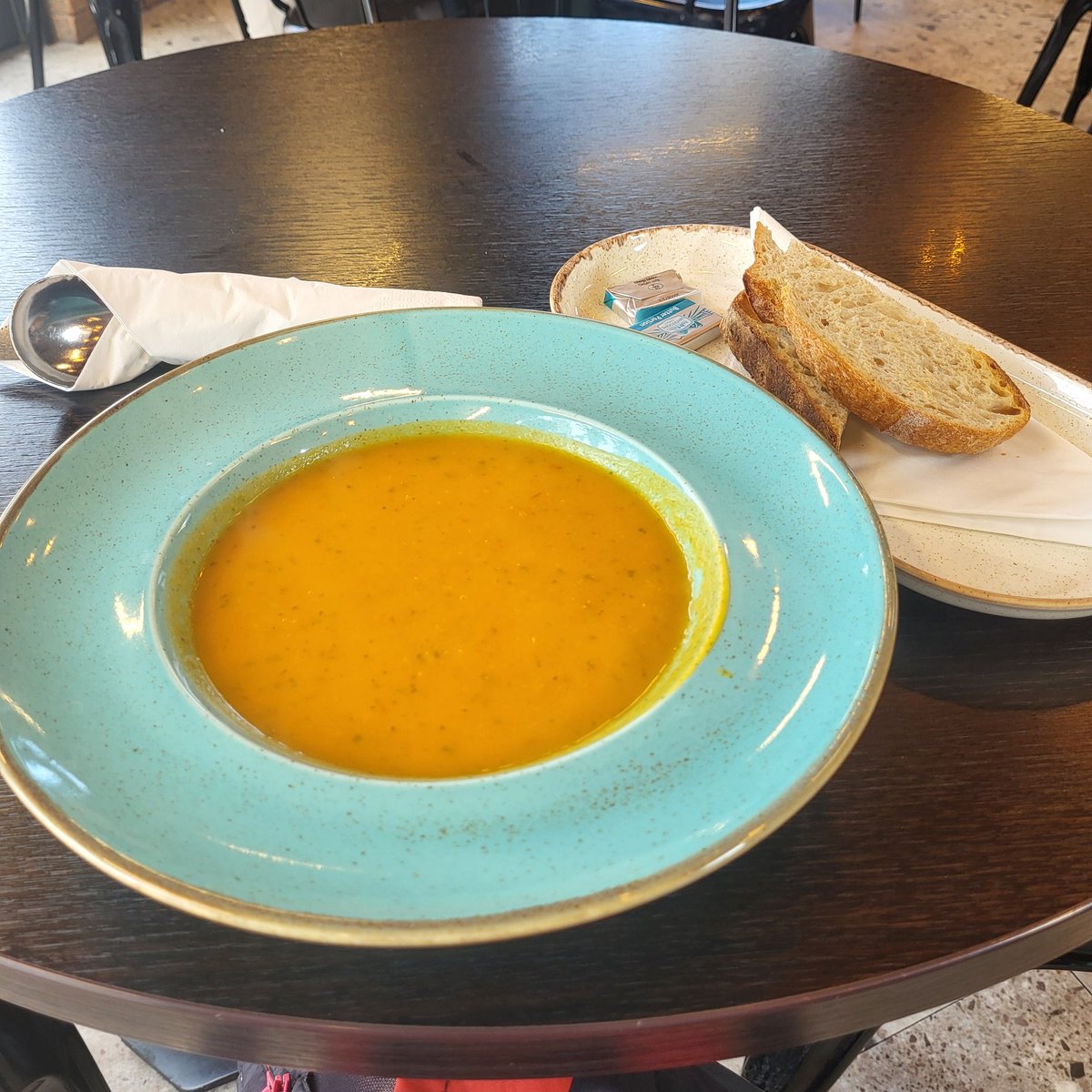 Lucky Tony tweet media