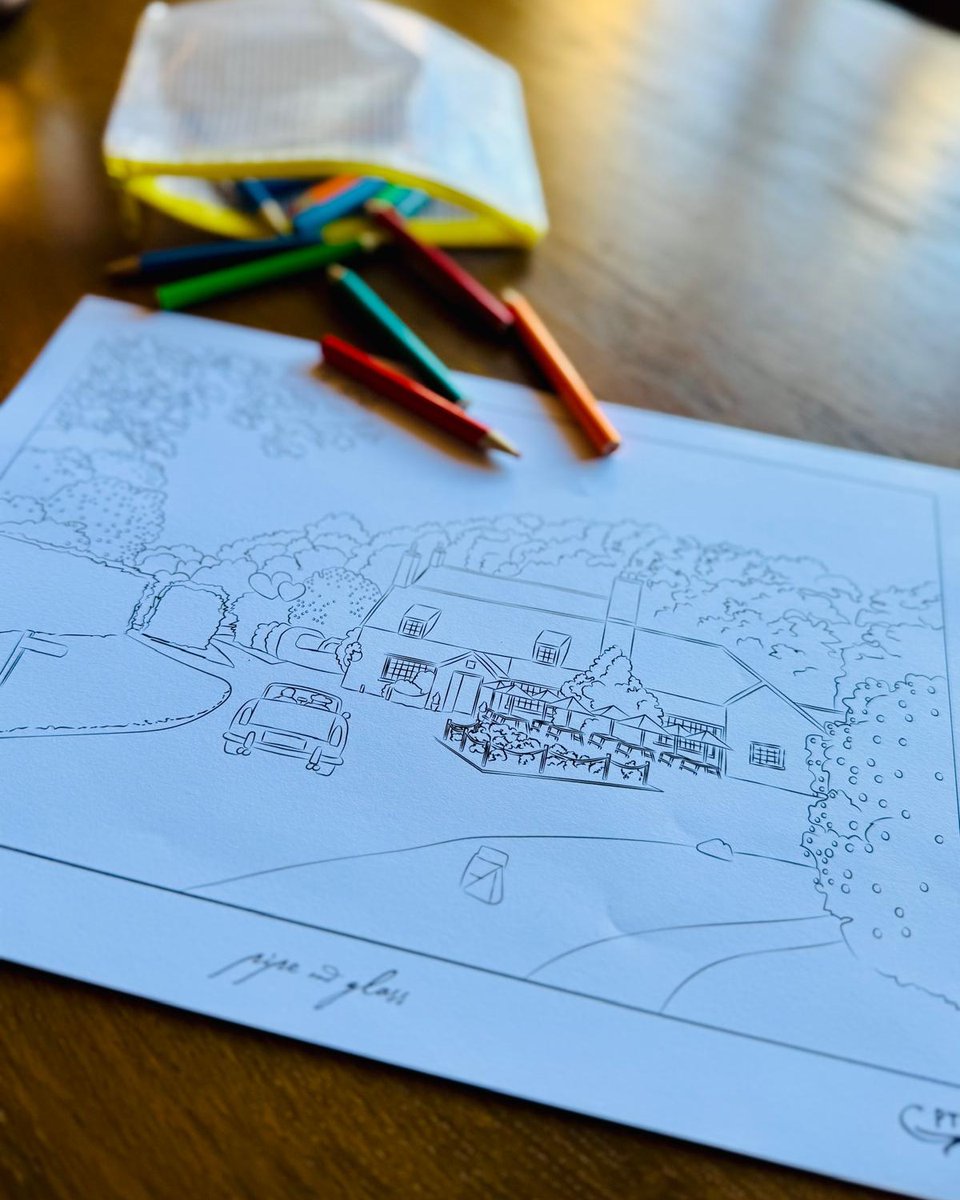 pipeandglass's tweet image. We love welcoming the next generation of Michelin-star diners and can’t wait to see many of you over the Easter holidays!
The whole family can enjoy a memorable dining experience, while parents relax with our fantastic selection of drinks 🍷 #pipeandglass #littlepeoplesmenu