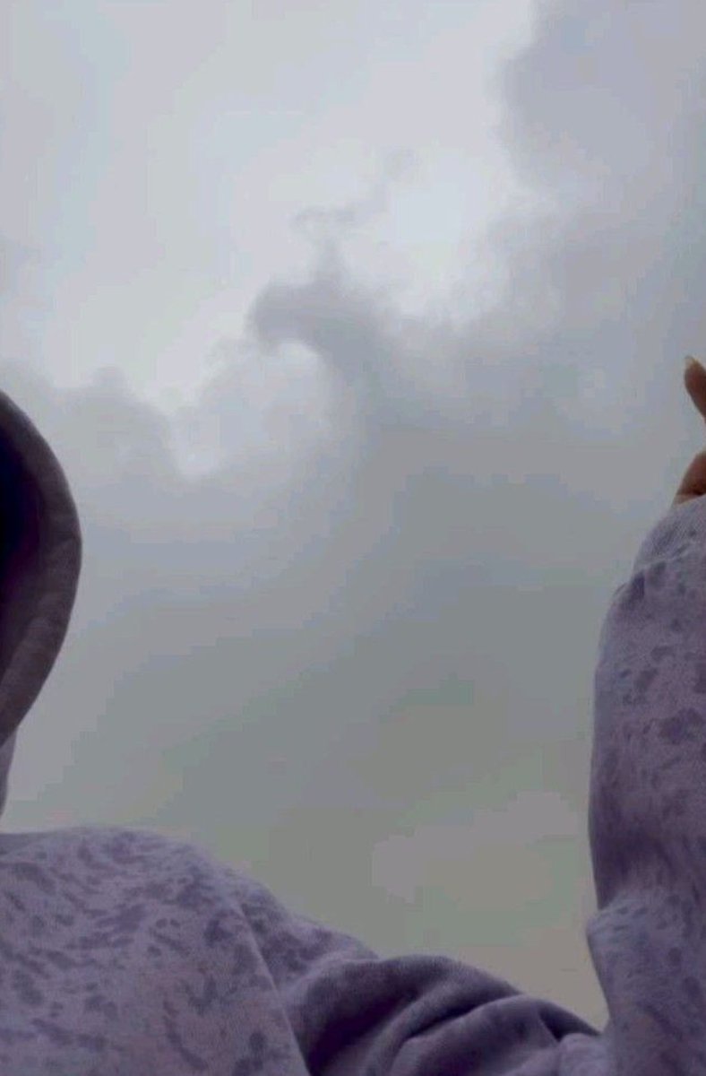 أ:لولي tweet media