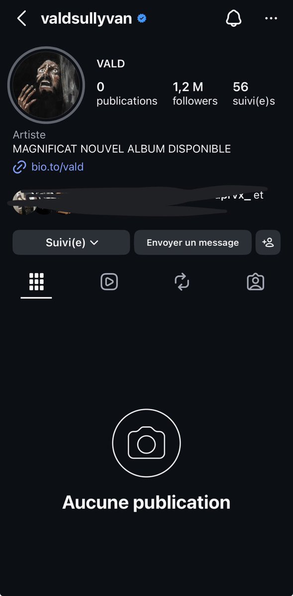 flora 🦈 tweet media