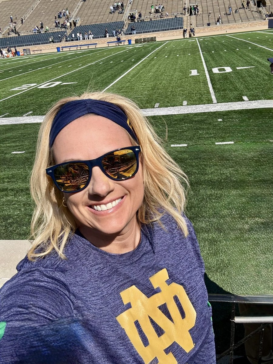 zubygirl100's tweet photo. BLUE-GOLD IN 30
#GoIrish☘️ #BlueGoldGame #NDFootball #LetTheEchoesAwake https://t.co/yVO813fEpv