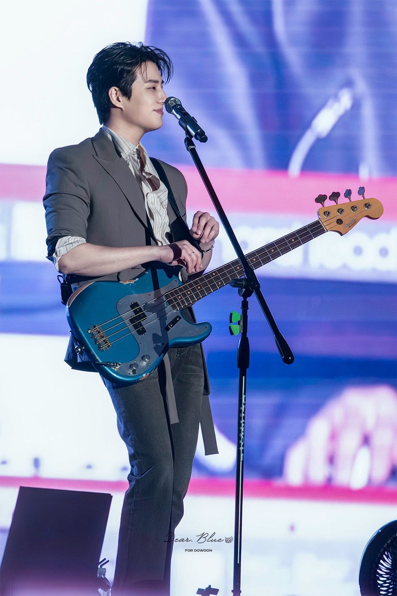 DearBlue825's tweet photo. 260322 The Decade in DAEJEON

우리의 섹시다이나마이트🧨

#데이식스 #day6 #영현 #YOUNGK https://t.co/FummAr8tHN