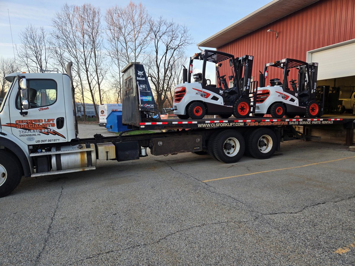CertifiedLift's tweet photo. These two Bobcat D30S-9 diesel forklifts were delivered to another satisfied customer this week—thank you for trusting us with your equipment needs! 💪 #OneToughAnimal https://t.co/yrehixMJ5D
