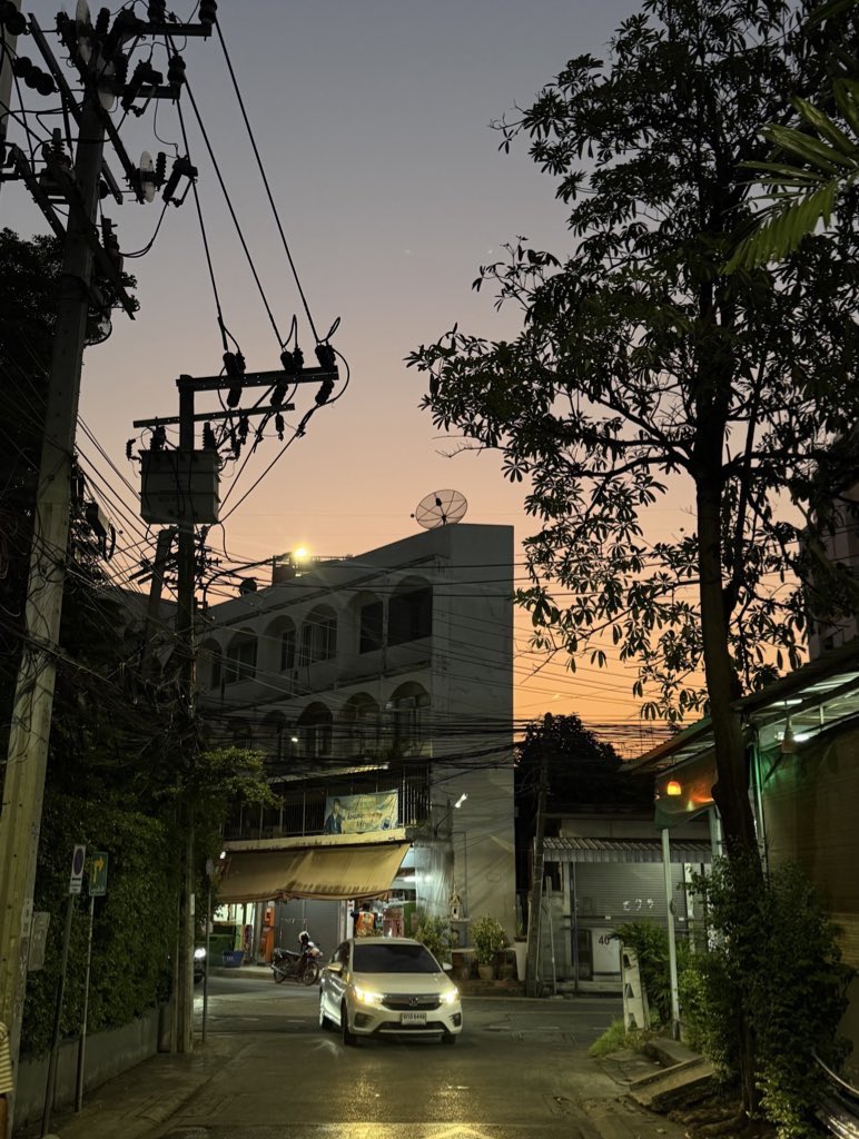 เอโคโอเค tweet media