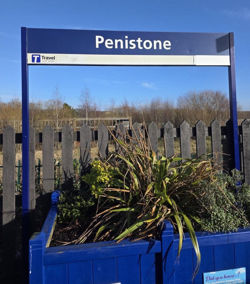 No Context Brits tweet media