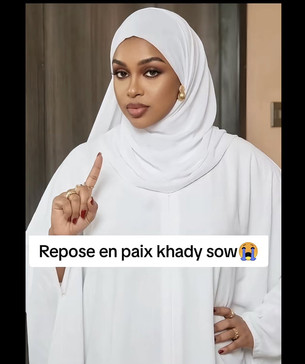 2knjSN's tweet photo. Senegal c’est vraiment une pays de merde comment vous pouvez faire des blagues alors que une personne est décéder maximum de respect da nekoule sene mook rek #senegal #khadysow https://t.co/mx86a2MUi4