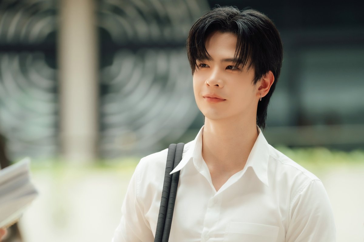 LoveUponaTimeTH's tweet photo. SNEAK PEEK EP.1 

🎞️ รับชม “ภพเธอ Love Upon a Time Series” พร้อมกันทุกวันศุกร์ เวลา 21.30 น. ทางช่อง Workpoint 23

📽️ ดูออนไลน์เวอร์ชัน UNCUT เวลา 22.30 น. บนแอป iQIYI และเว็บ https://t.co/W35aBvfgot ที่เดียวเท่านั้น 

ภพกันตอนแรก 27 มีนาคมนี้! ⏳✨

#ภพเธอTheSeries
#LoveUponATimeSeries
#MandeeWork
