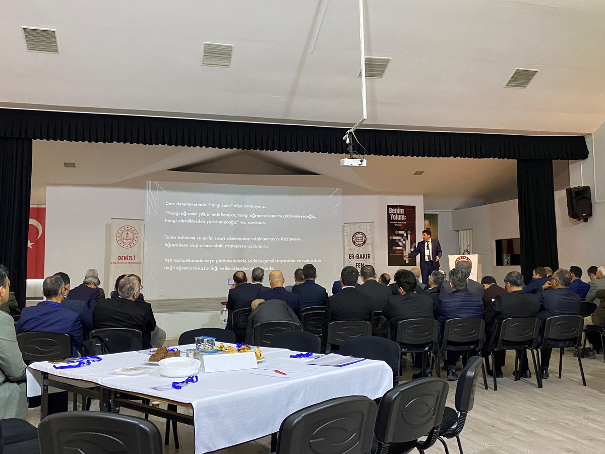Türkiye Yüzyılı Maarif Modeli kapsamında ortaöğretim okul müdürlerine  yönelik önemli çalıştay gerçekleştirildi.

Merkezefendi Erbakır Fen Lisesinde gerçekleştirilen Türkiye Yüzyılı Maarif Modeline Göre Okul Müdürünün Görevleri Çalıştayının açılış programına İl Millî Eğitim