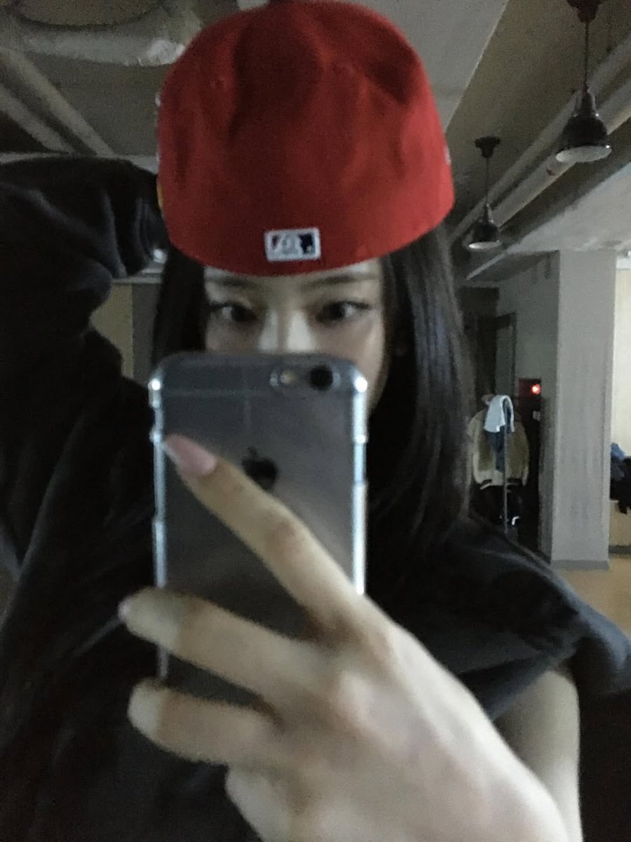 빈 tweet media