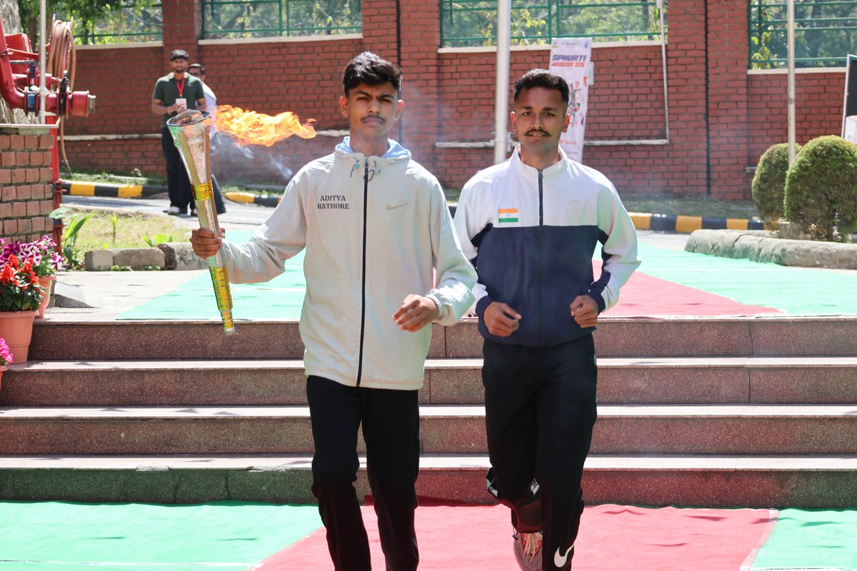 DIT University tweet media