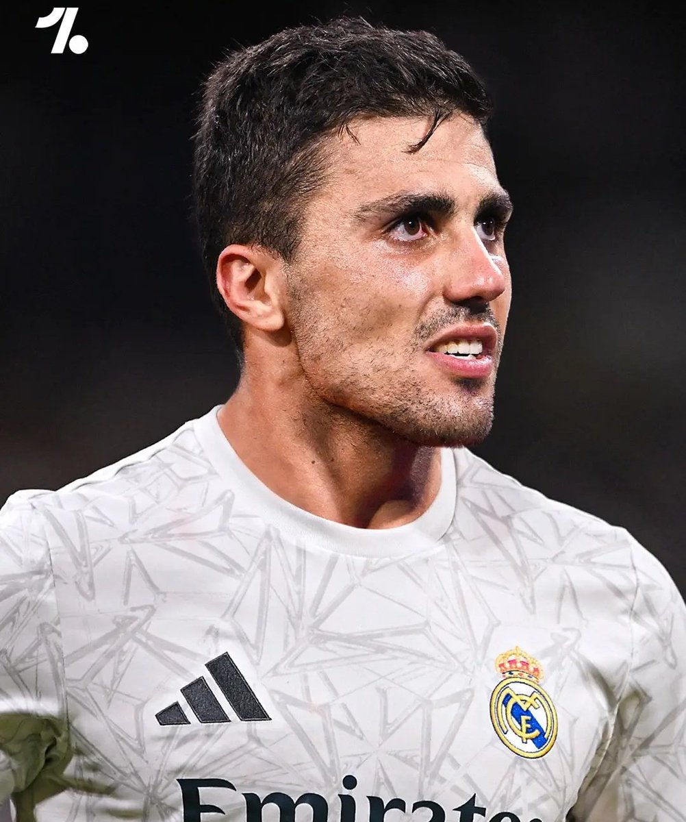 (fan) REAL MADRID FANS 🤍 tweet media