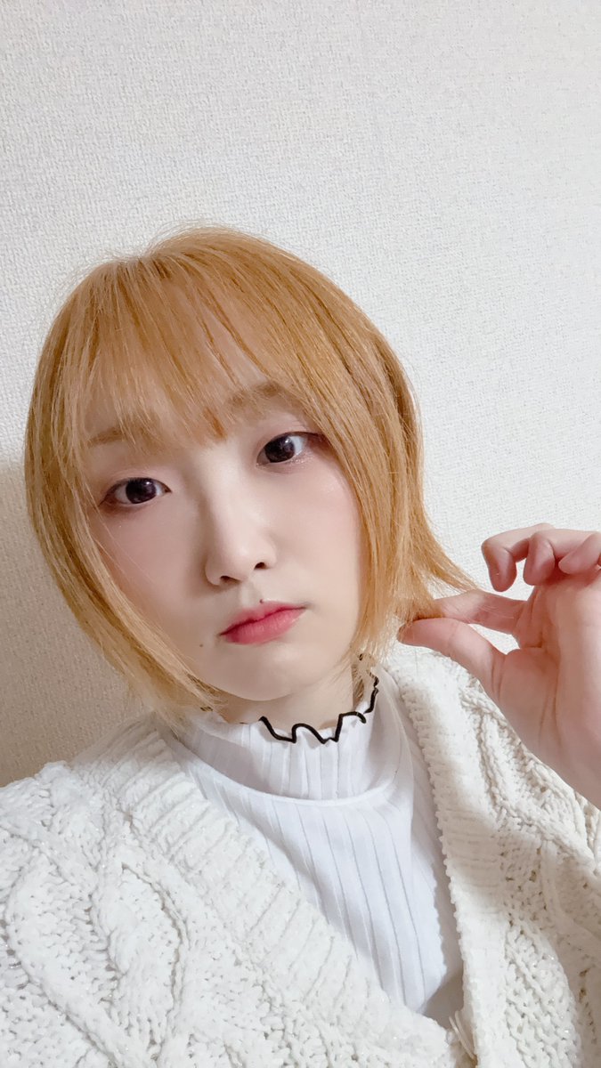 近影🌝

黒髪ショートヘアは今とってもしたくないので逆らうように金髪なう

 #セルフカラー  #金髪ショート  #一重女子  #ミュートカラーメイク