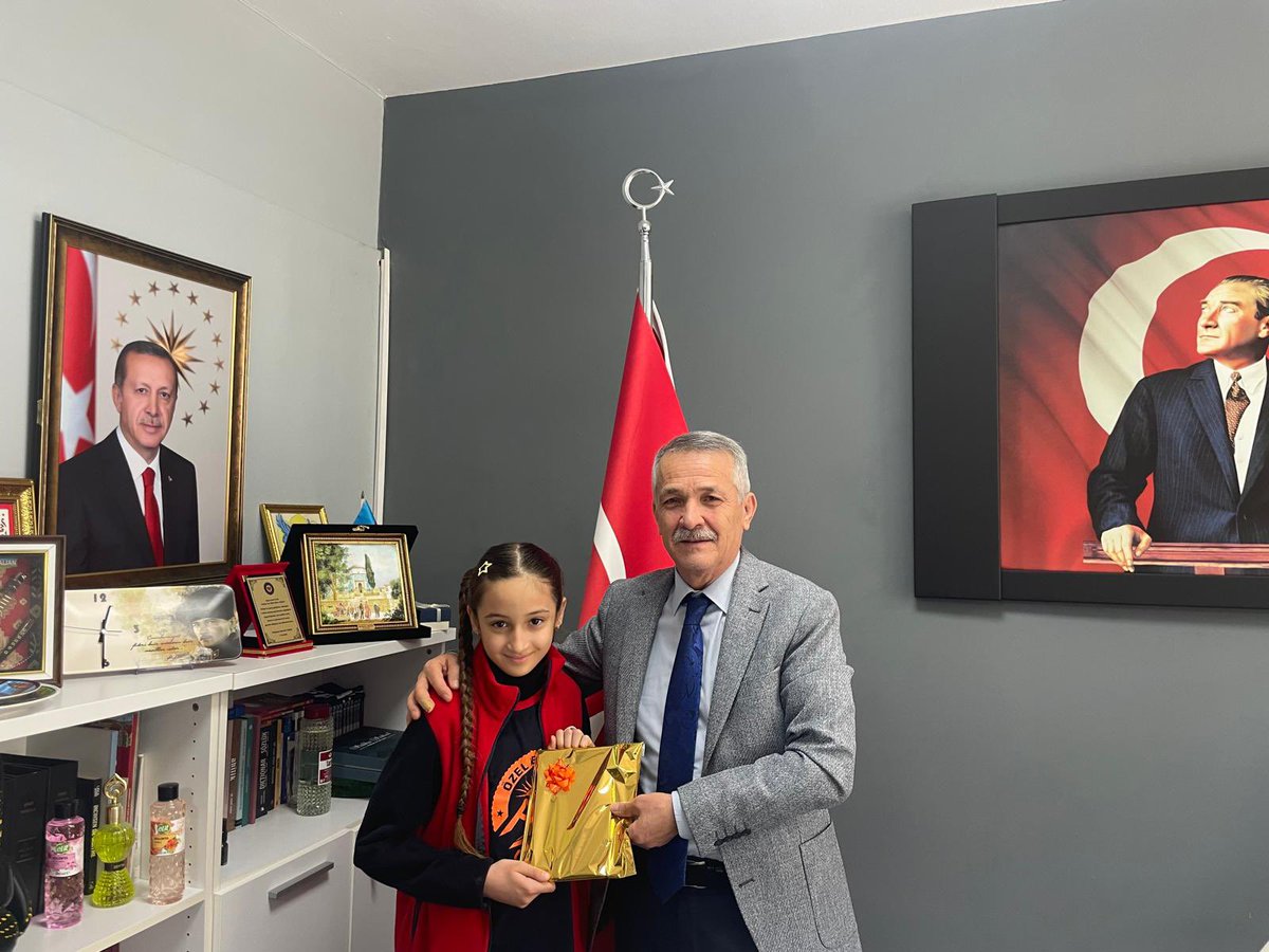 memfethiye's tweet photo. Muğla Su Verimliliği Seferberliği Yarışması sonuçları açıklandı. Öğrencilerimiz, suyun hayati önemine dikkat çeken birbirinden değerli eserlerle ilçemizi başarıyla temsil etti 💧
++ https://t.co/eifLNcLMFY