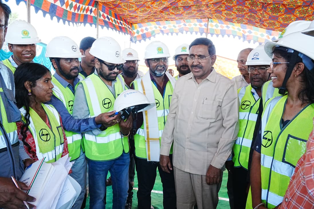 Dr_NarayanaP's tweet image. Participated in the ceremonial launch of the Central Hall piling works for the #Assembly building in Amaravati, marking a significant step in the development of the state capital. The Assembly is being constructed over 11 lakh sq. ft., with B+G+3 floors, rising to a height of 250
