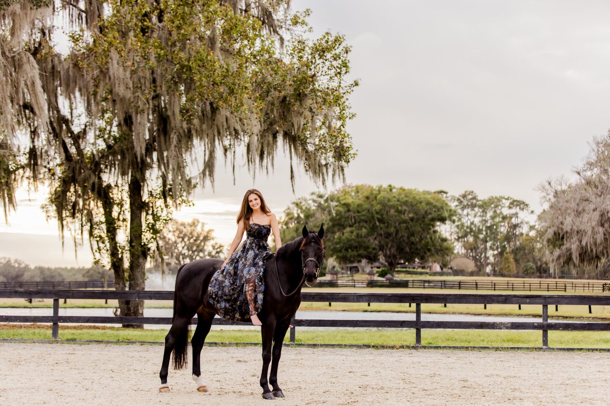 Sidelines Magazine tweet media