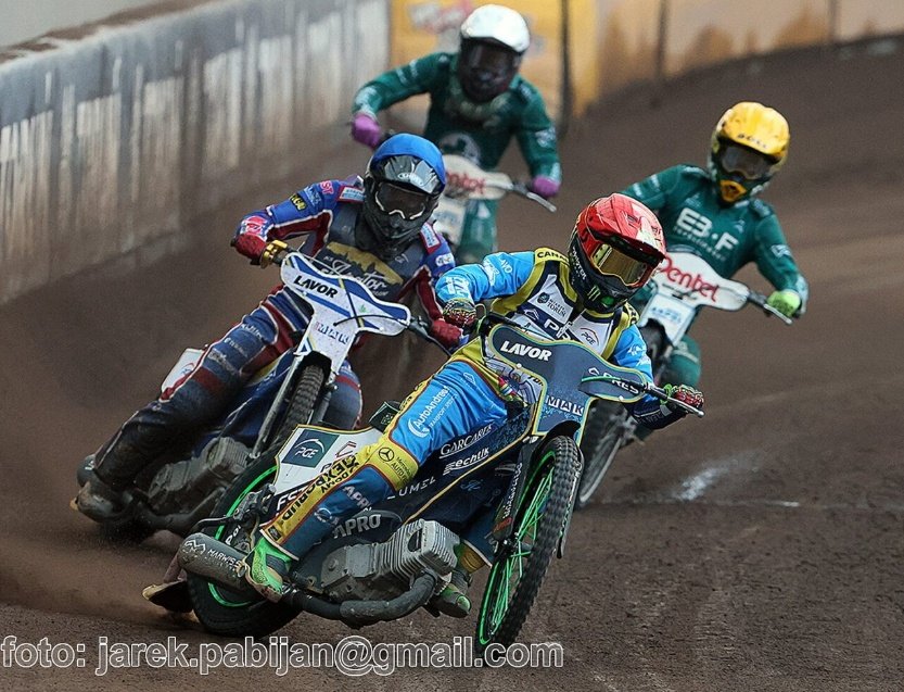 Maksymilian Kokott tweet media