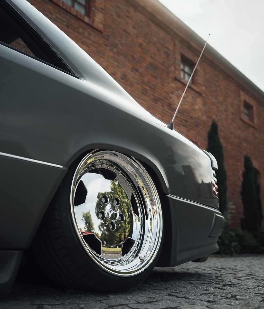 Euro Style tweet media