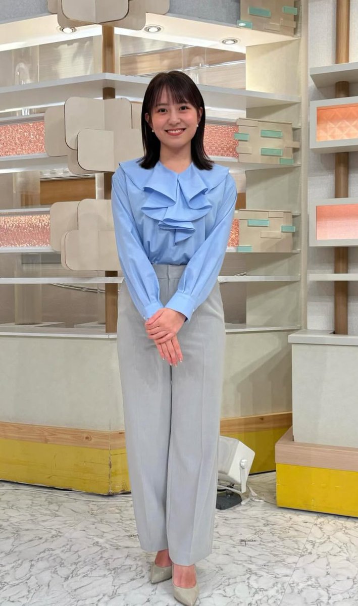 青みやまんは爽やかな春の風のようだ! #三山賀子 #みやまん #みやまんブルー #ミヤパン #グッドモーニング #衣装更新 #テレビ朝日アナウンサー