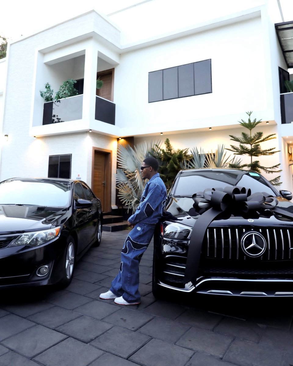 I AM DAKE JR 💛 tweet media