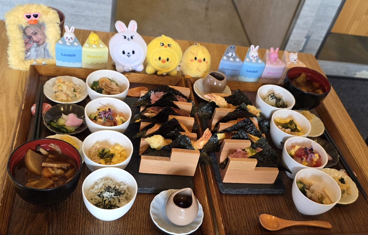 シノ💙💛 tweet media