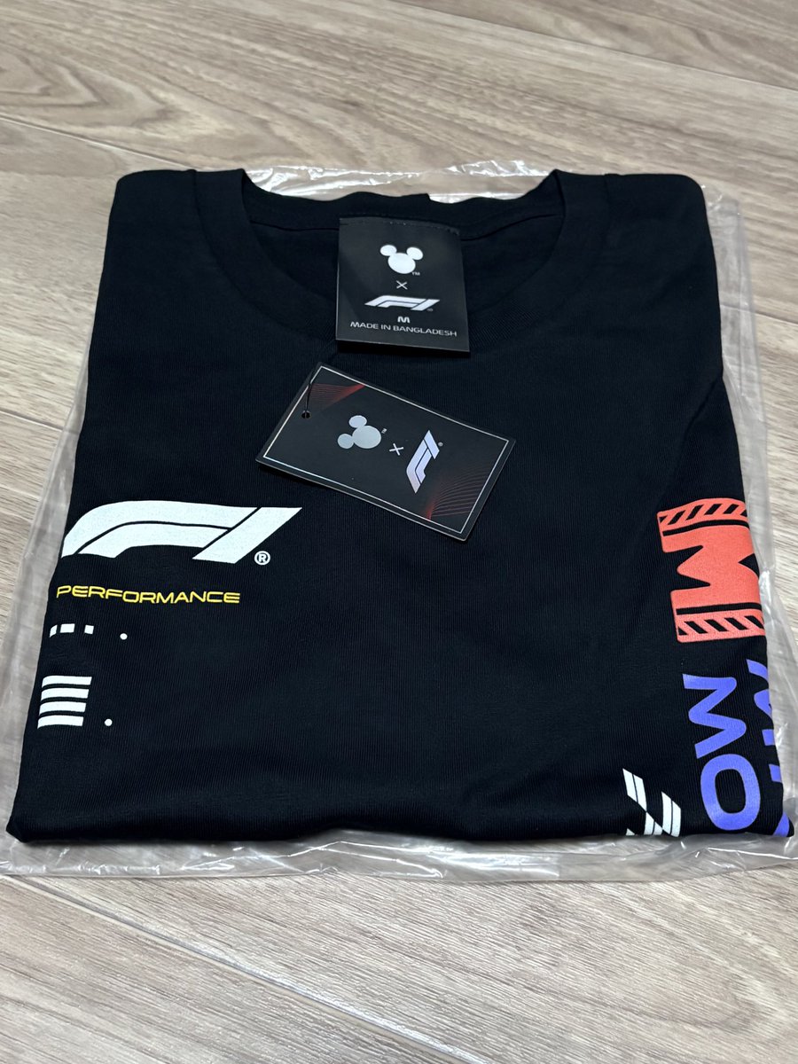 Tシャツで万だと⁉️
夕方ブース空いてて
見るだけのつもりが
つい買ってしまった🤣
夢の国恐るべし…

ぬいぐるみとかキッズ系は
すぐ売り切れたらしいです。
#f1jp