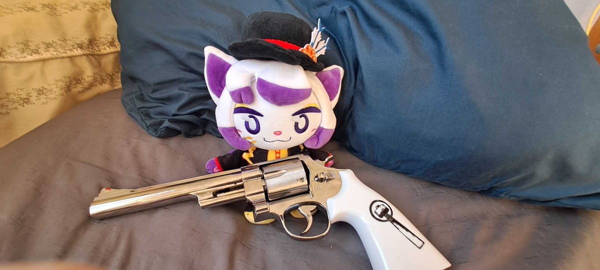 #1 CLOWNFISH FAN💜💜💜💜 tweet media