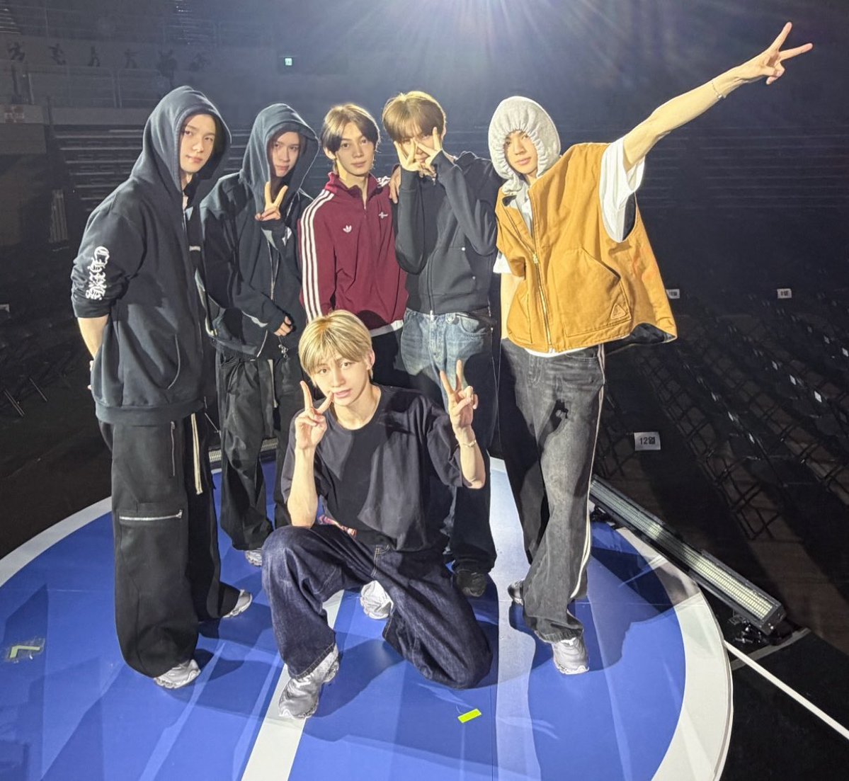 룽샷추 tweet media