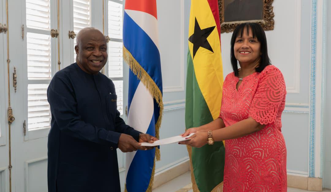 Carlos M. Pereira tweet media