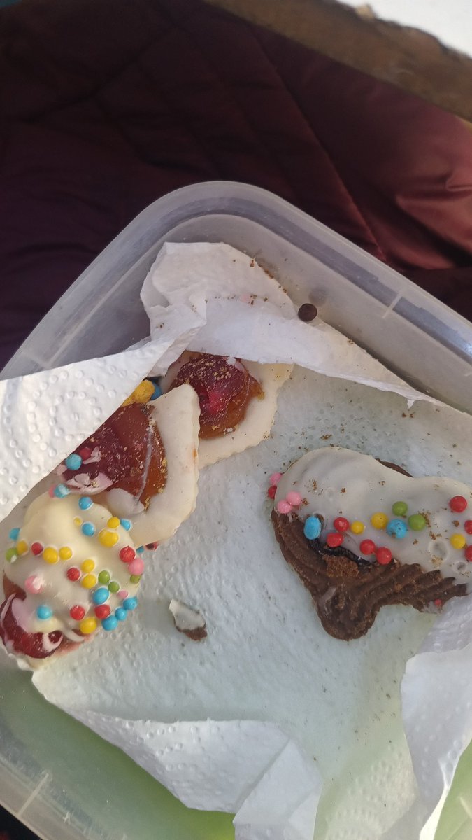 Tete (⁠´⁠-⁠﹏⁠-⁠`⁠；⁠) tweet media