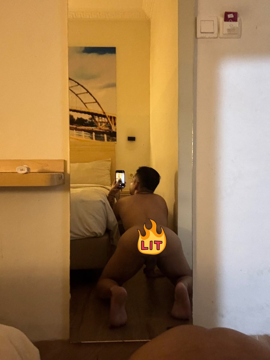 hng17_'s tweet photo. kenhos? 😝 https://t.co/yXdpmiMEly