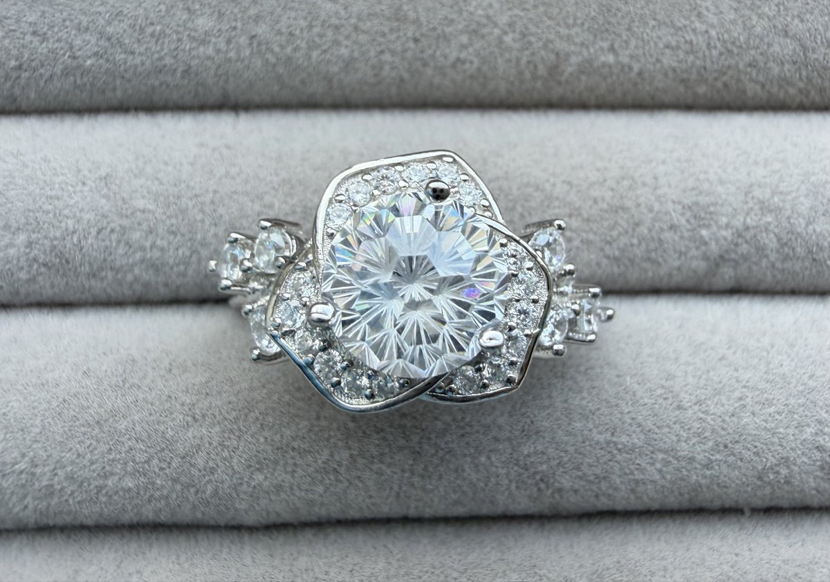 Mega 🍀 tweet media