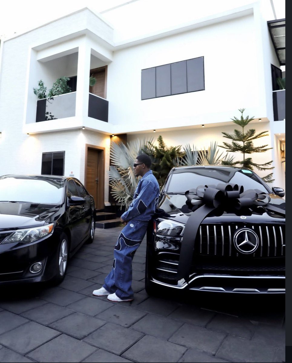 LU$O🦇 tweet media