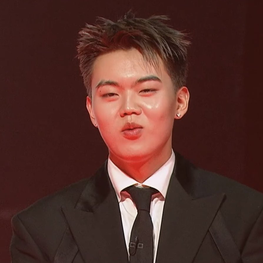 ต๊ะยามจำเปน tweet media