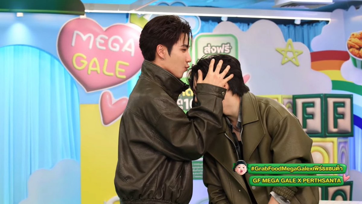 SANTAPP OFFICIAL TH tweet media