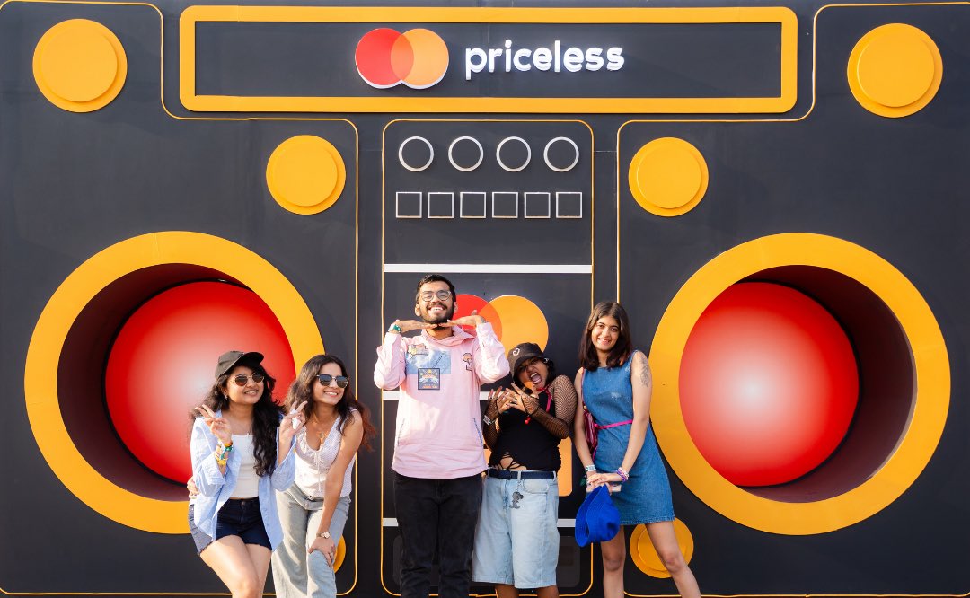 NH7 Weekender tweet media