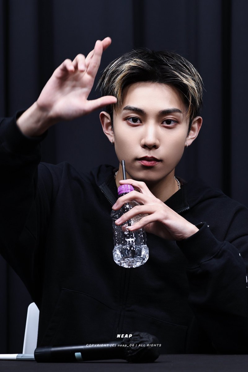 ɴᴇᴀᴘ tweet media