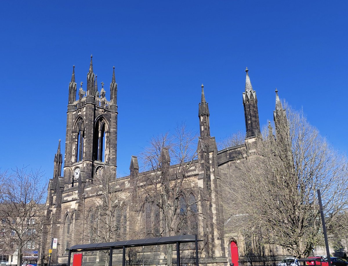 AntheaJames3's tweet image. #StThomasTheMartyrChurch  and #blueSkies in  #Newcastle this morning,