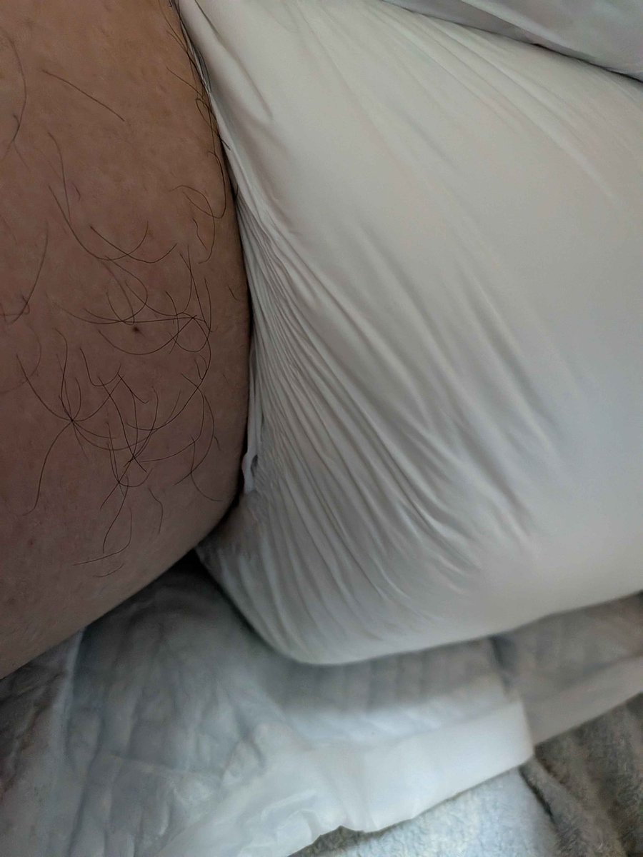 unchi_ko's tweet photo. 久しぶりの投稿
パンパンのおむつ最高
#おむつ
#ABDL https://t.co/ckbWvtSSAQ