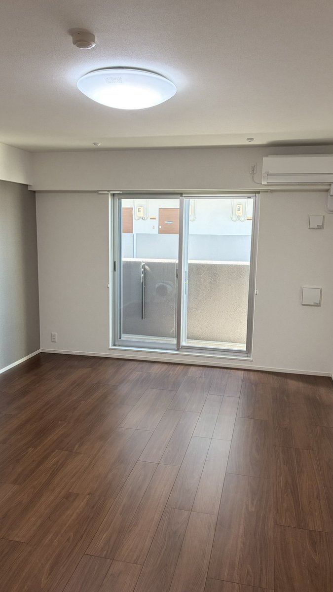 はるイブ tweet media