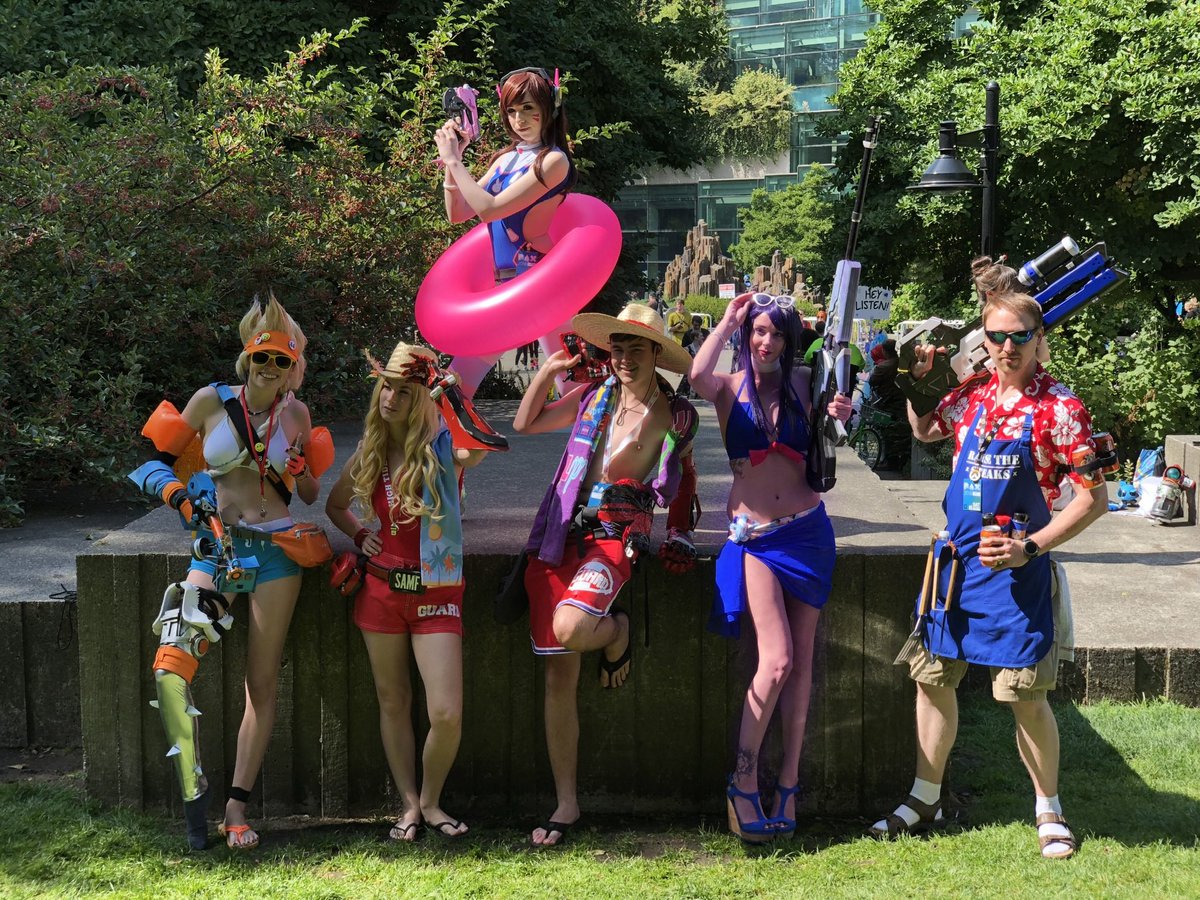 MrsViolence's tweet image. Have fun at PAX EAST/Dreamhack! Absolutely wishing I could teleport to cosplay, party and create new memories IRL with yall!! 🙌🏽 💜

#Poolparty #Overwatch #Cosplay